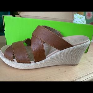 Brand new crocs wedges